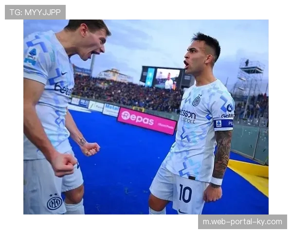 阿根廷劳塔罗阿尔瓦雷斯双前锋 国米曼城射手兼容性测试